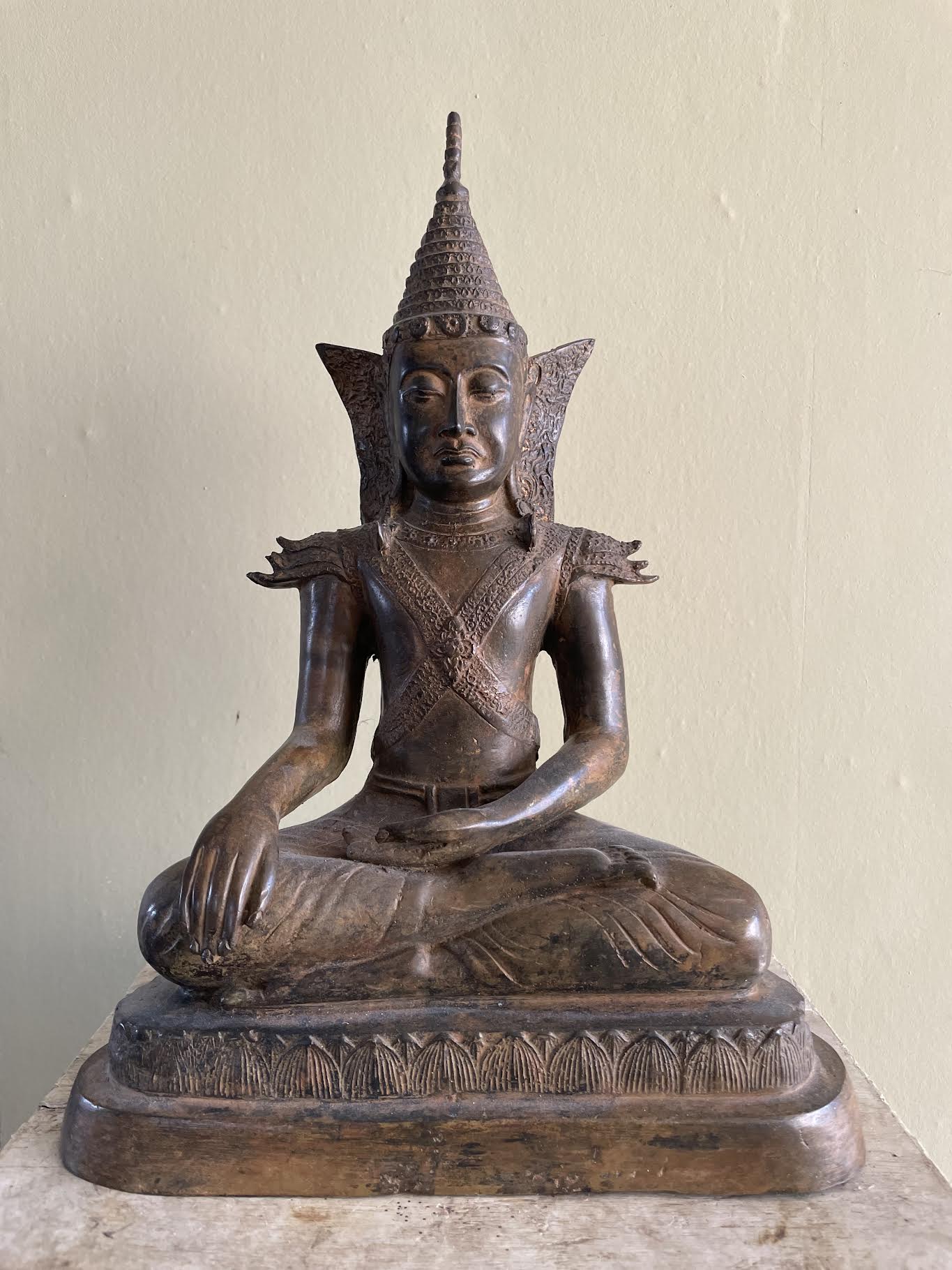 Original phone photo of a Burmese bronze Buddha